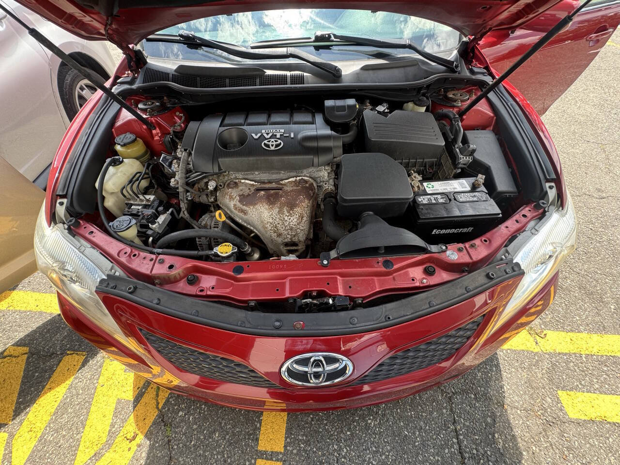 Used 2010 Toyota Camry SE FWD image 22