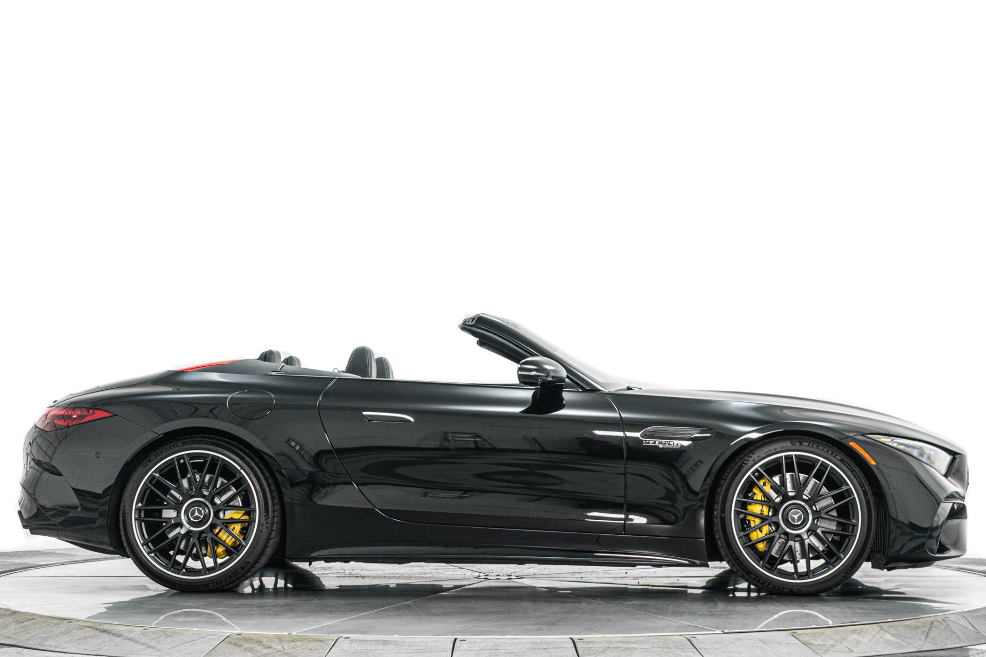 Used 2023 Mercedes-Benz SL 63 AMG 4MATIC image 49