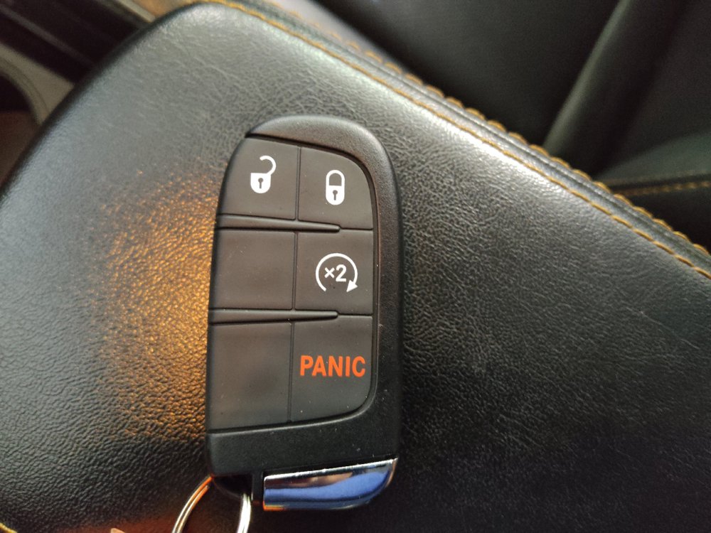 Used 2020 Jeep Compass Limited FWD image 32