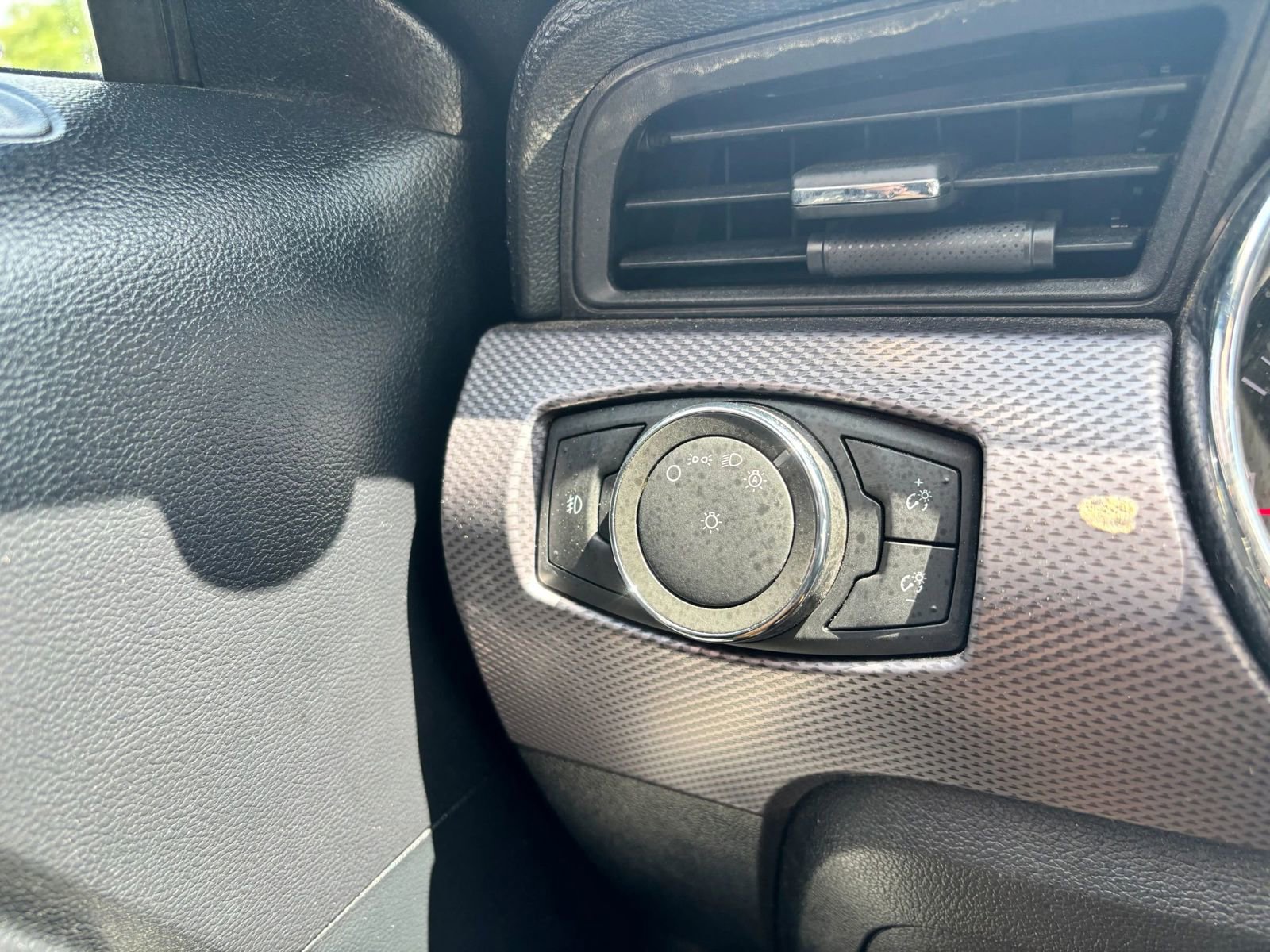 Used 2015 Ford Mustang Coupe image 22