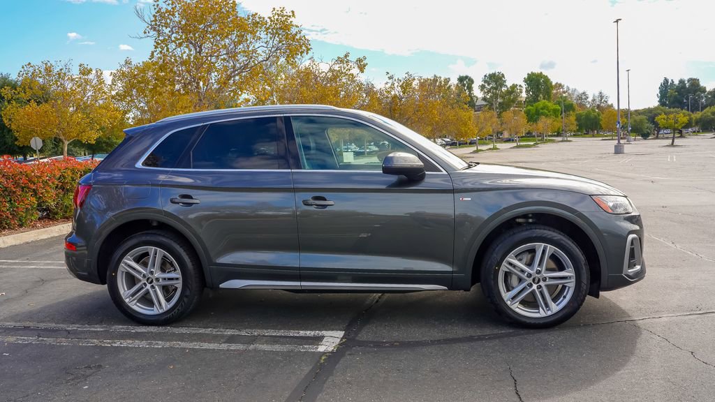 Used 2022 Audi Q5 e Premium w/ Convenience Package image 10