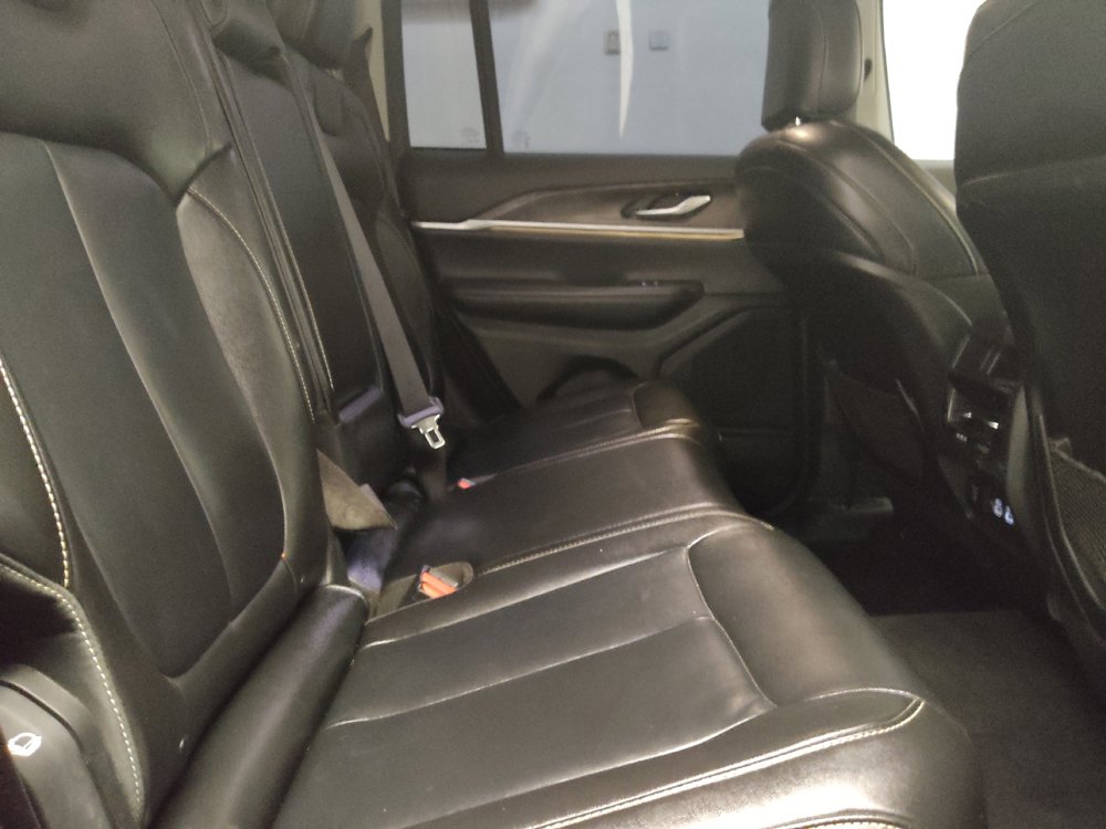 Used 2023 Jeep Grand Cherokee Limited RWD image 19
