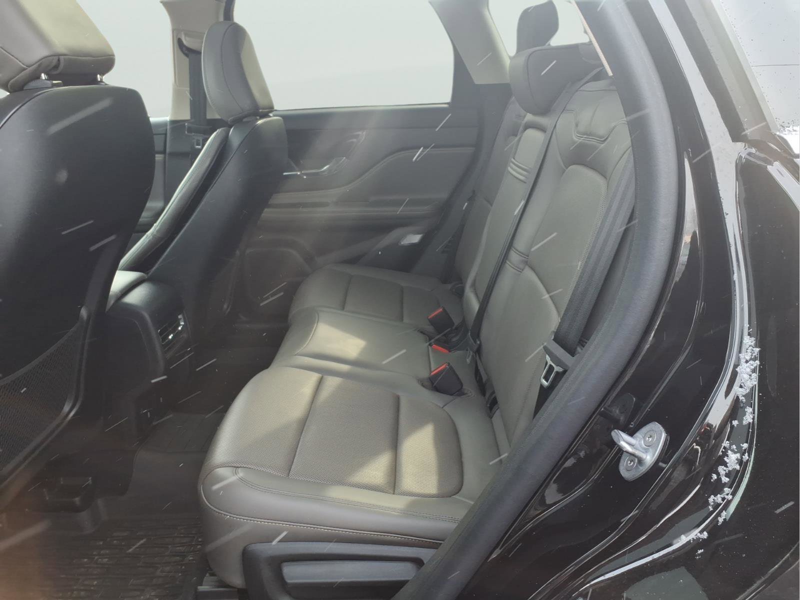 Used 2023 Lincoln Corsair Reserve w/ Equipment Group 201A image 9