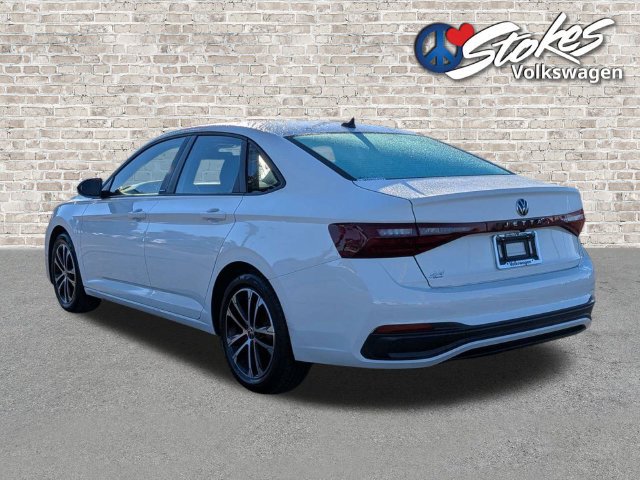 Certified 2025 Volkswagen Jetta Sport FWD image 6