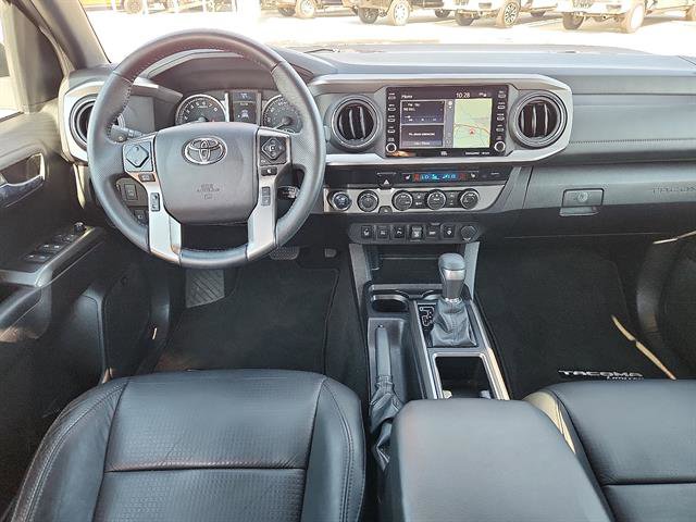 Used 2022 Toyota Tacoma Limited image 11