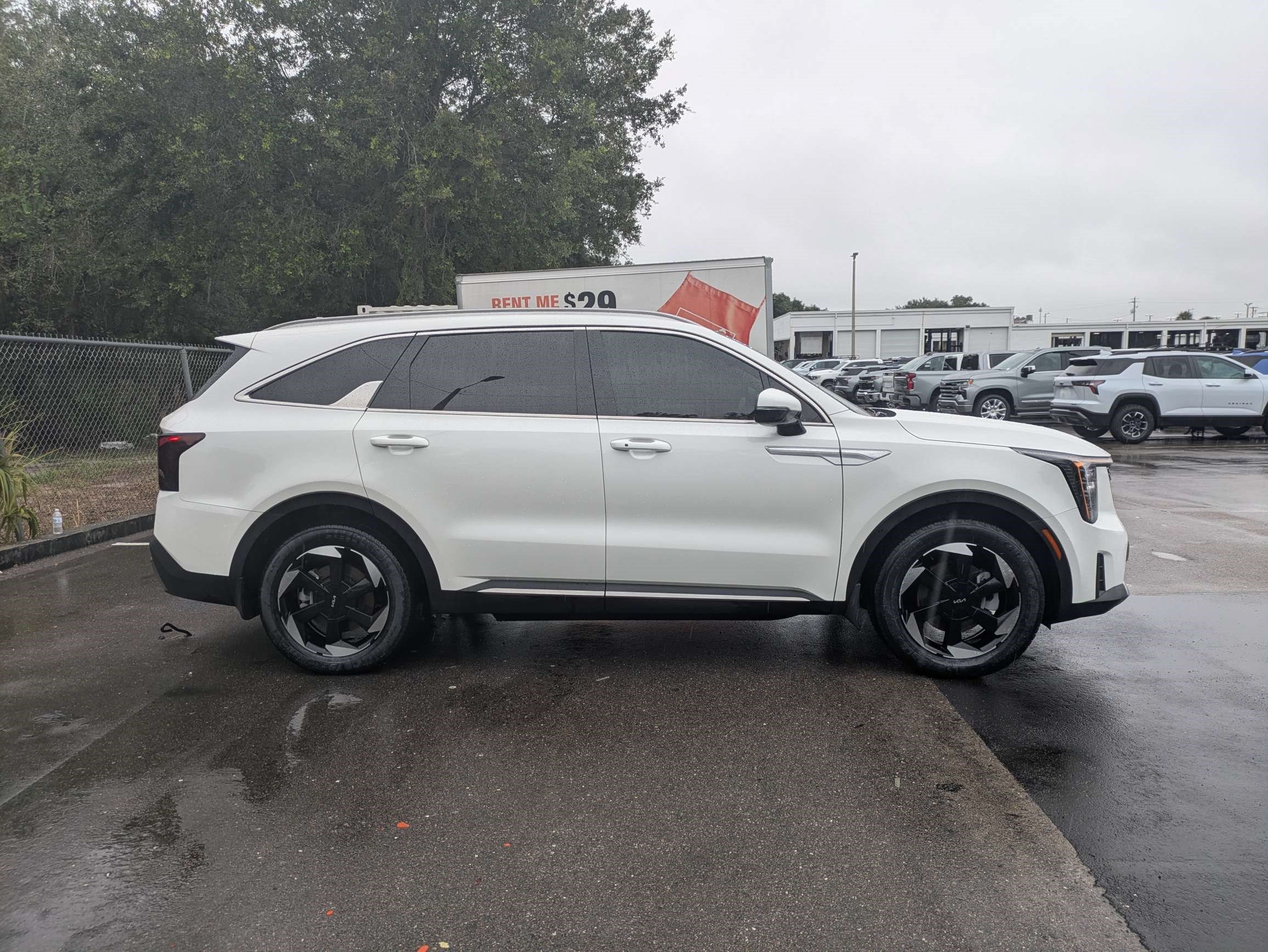 Used 2025 Kia Sorento EX w/ EX Panoramic Sunroof Package AWD/4WD image 2
