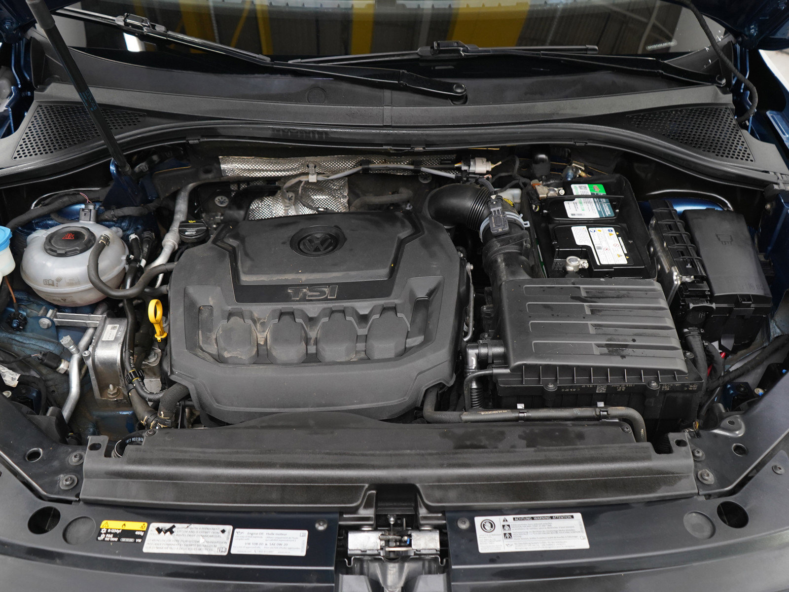 Used 2018 Volkswagen Tiguan SE w/ Front Fog Lights Package image 29