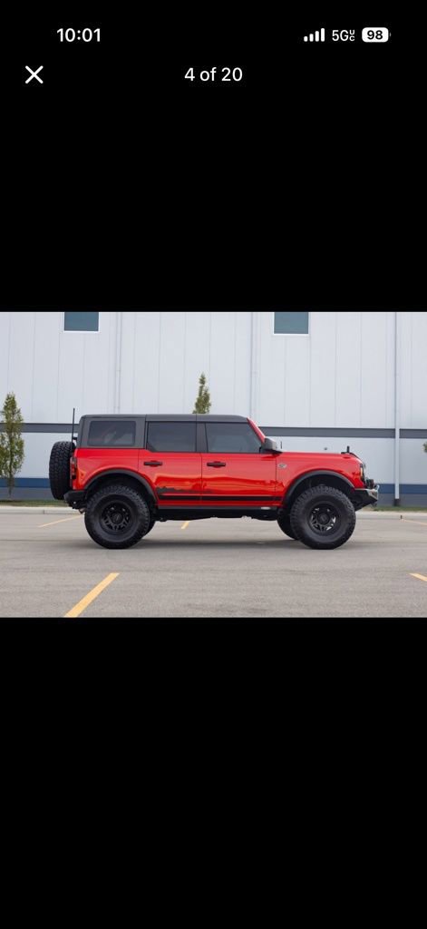 Used 2022 Ford Bronco Wildtrak image 4