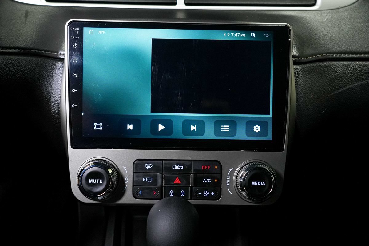 Used 2014 Chevrolet Camaro LS RWD image 19