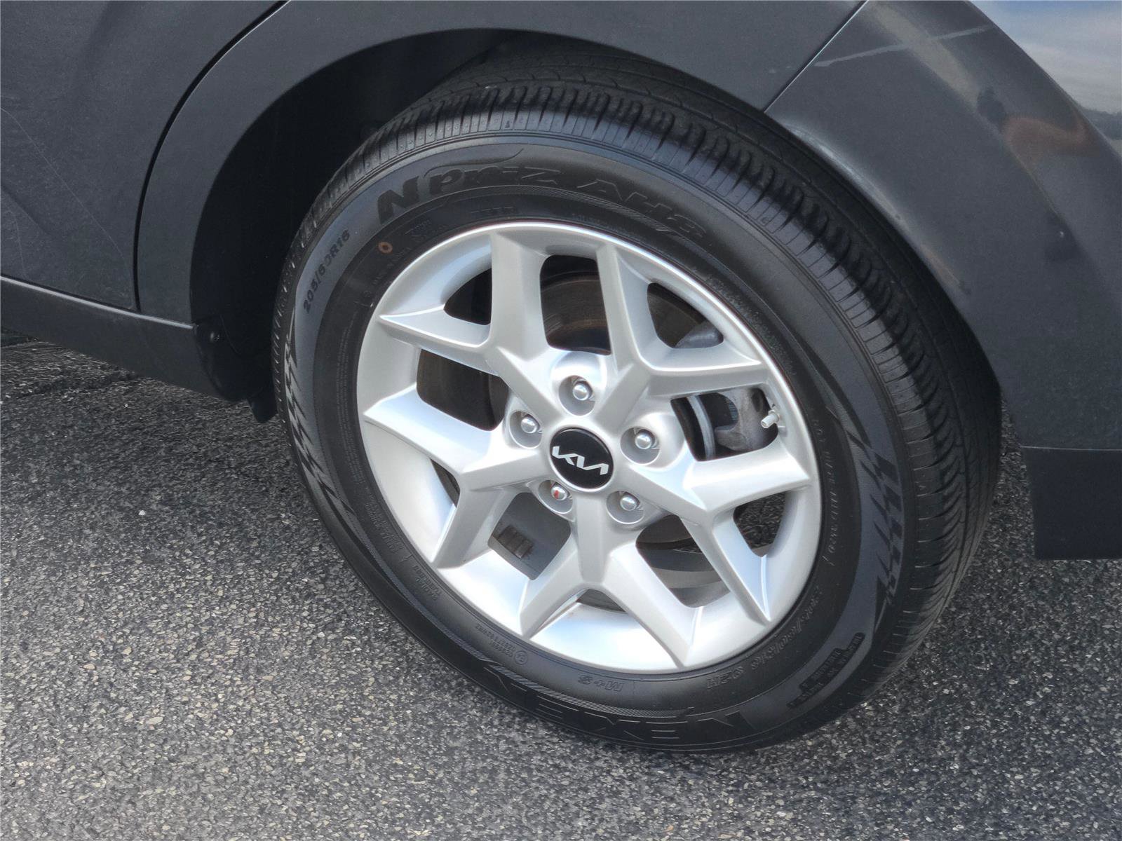 Used 2025 Kia Soul LX w/ LX Technology Package image 18