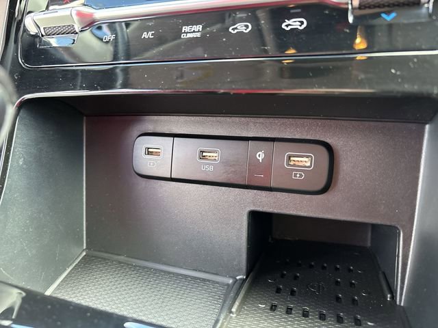 Used 2024 Kia Carnival SX FWD image 30