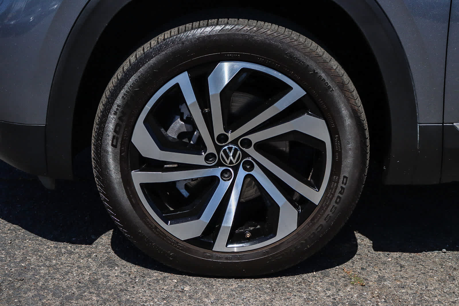Used 2023 Volkswagen Atlas Cross Sport SEL AWD/4WD image 14