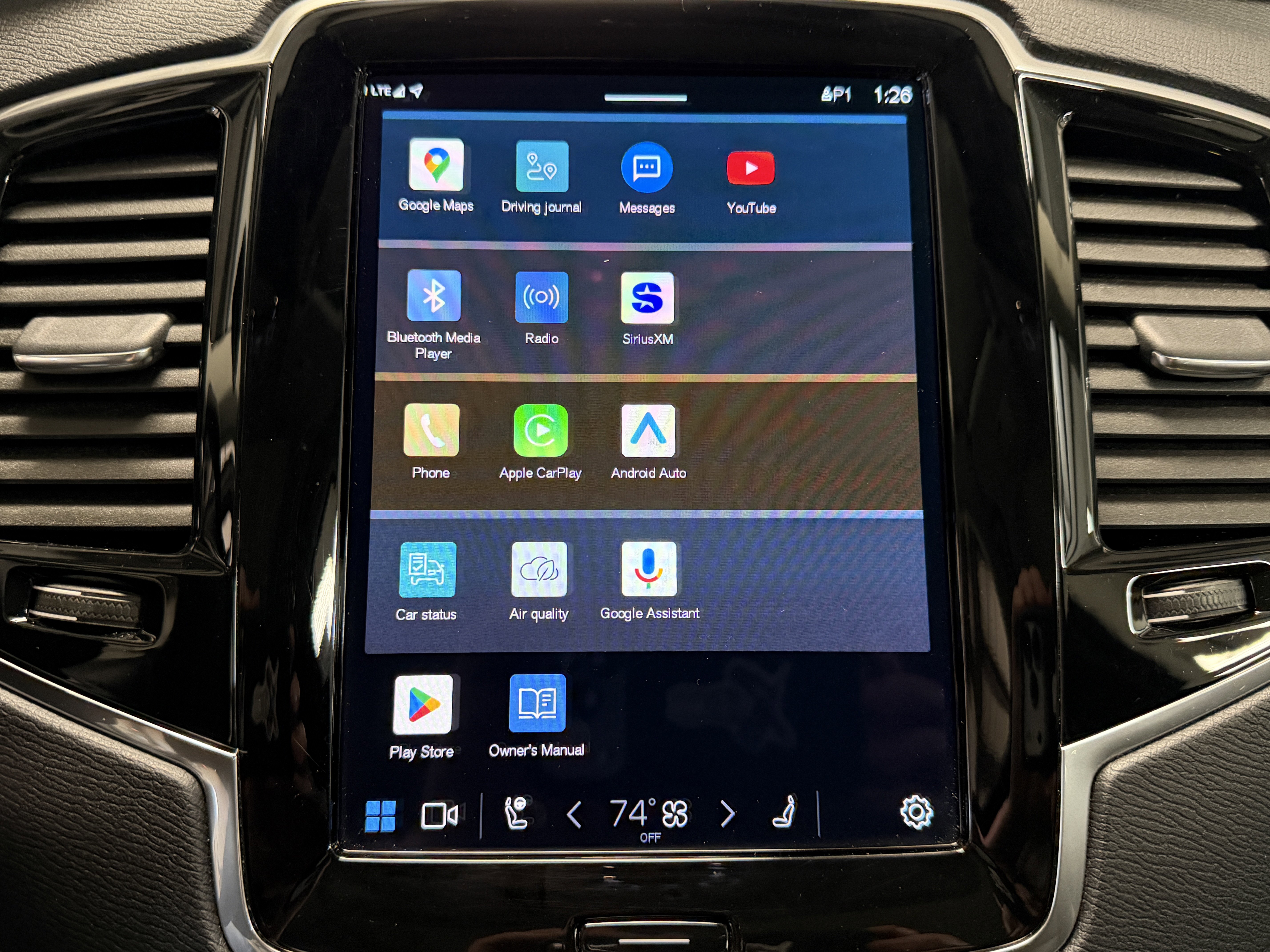 Used 2024 Volvo XC90 T8 Plus w/ Protection Package image 10