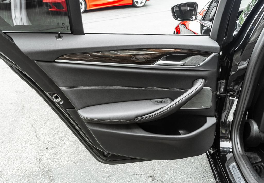 Used 2023 BMW 530e RWD image 28