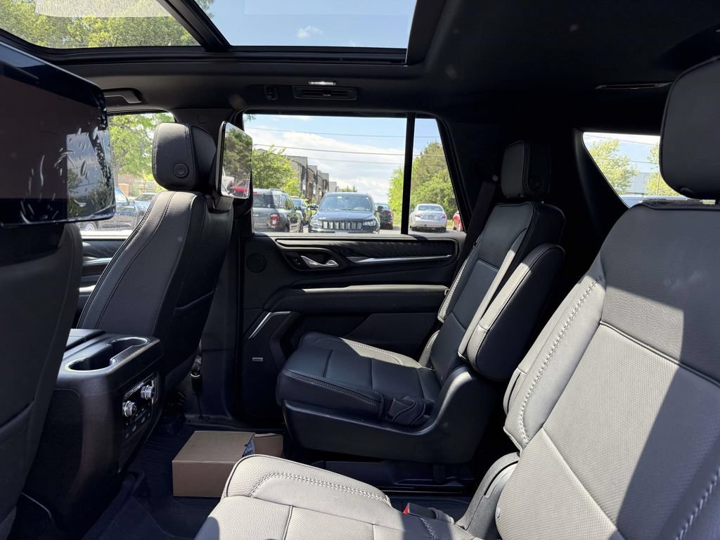 Used 2023 GMC Yukon Denali w/ Denali Reserve Package AWD/4WD image 19
