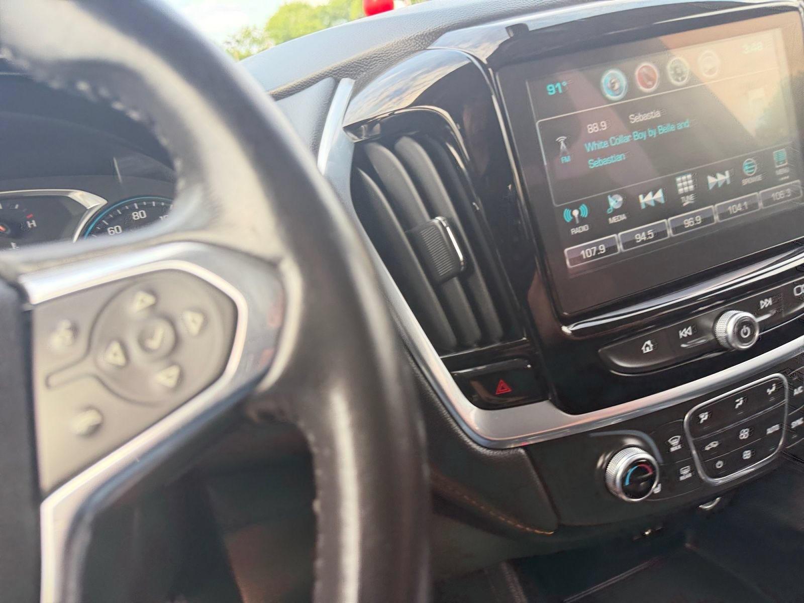 Used 2019 Chevrolet Traverse LT AWD/4WD image 25