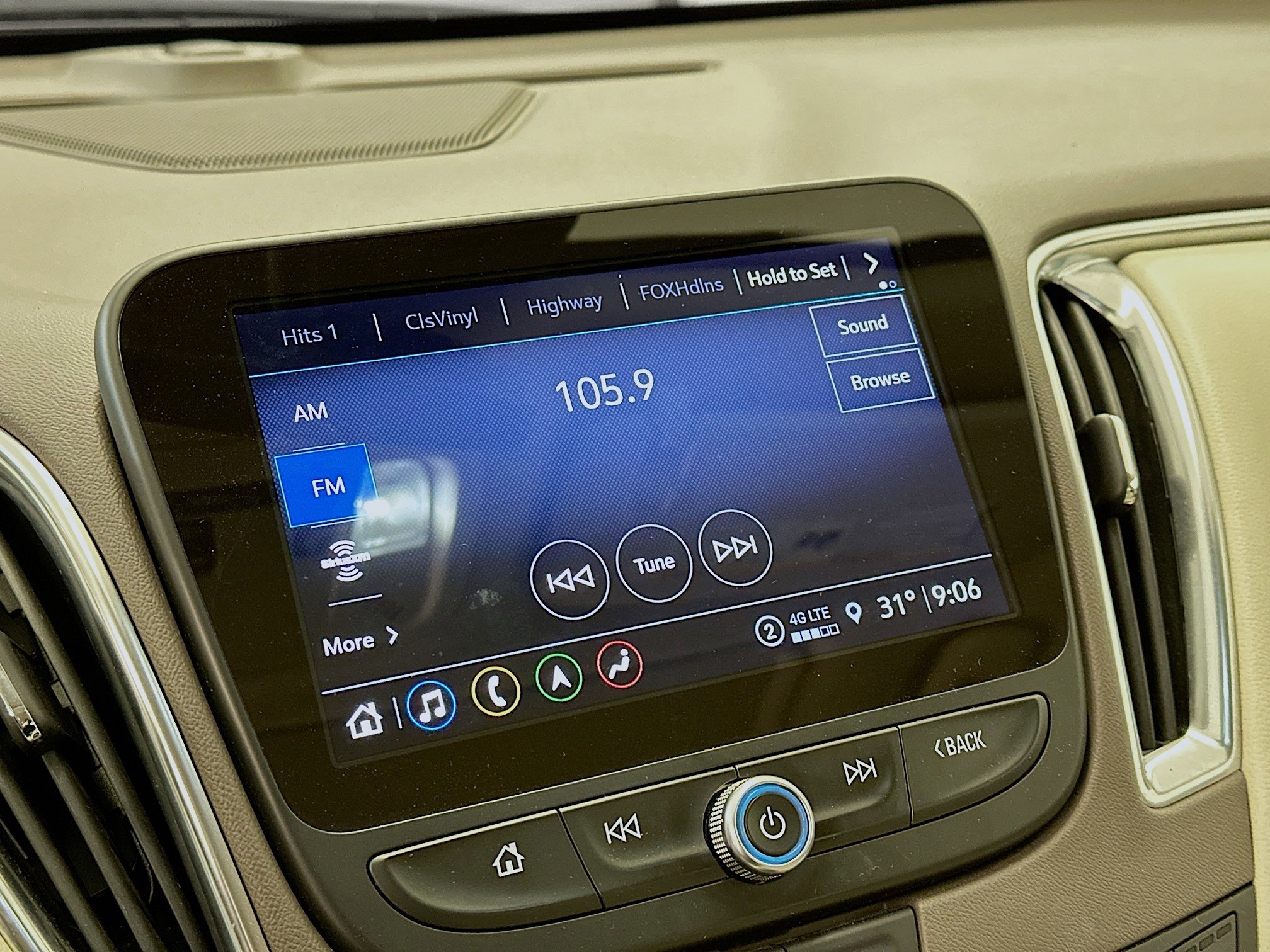 Used 2024 Chevrolet Malibu LT image 21