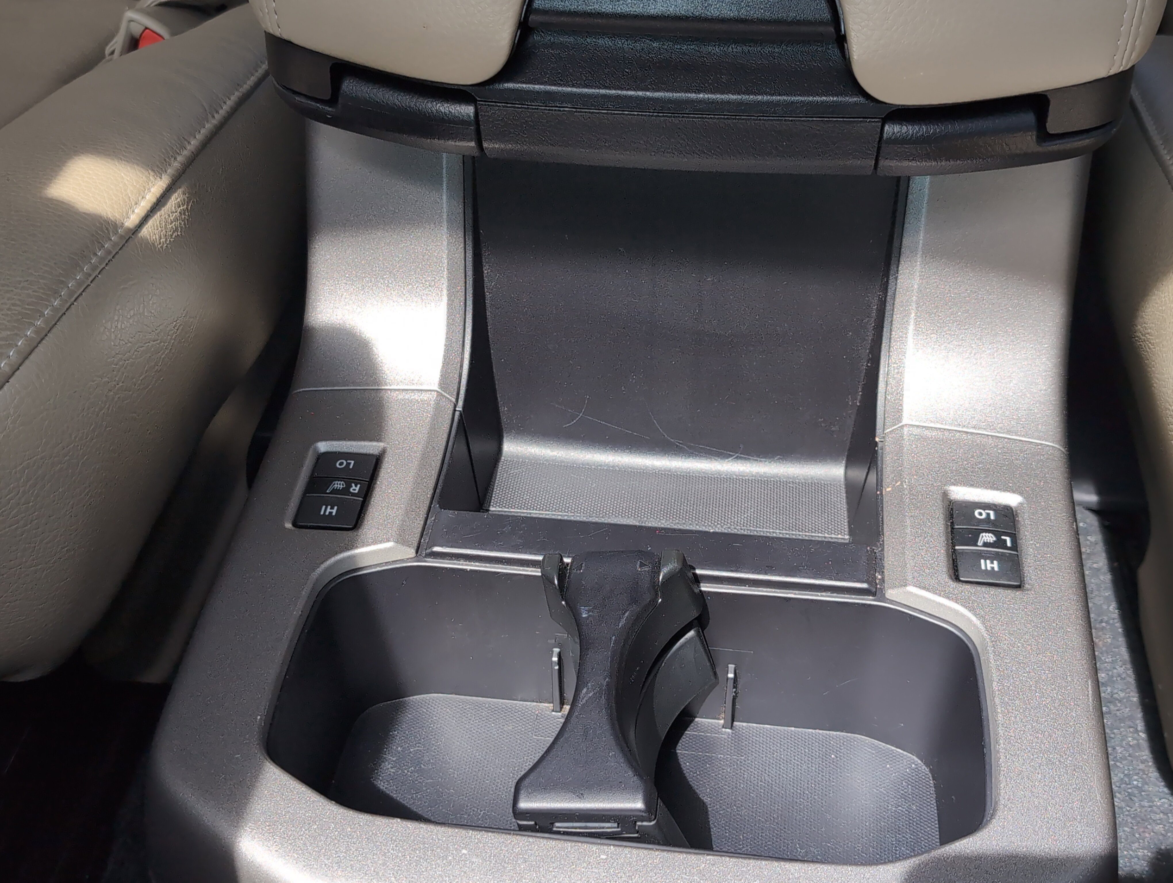 Used 2020 Toyota Sequoia Platinum AWD/4WD image 40