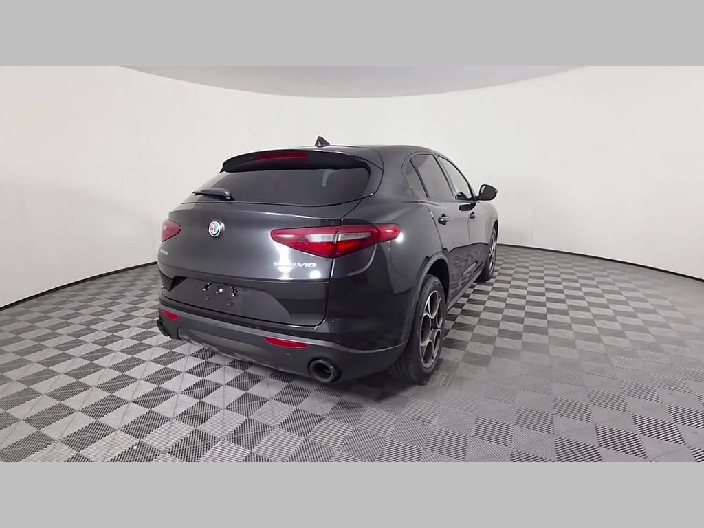 Used 2023 Alfa Romeo Stelvio Sprint RWD image 41