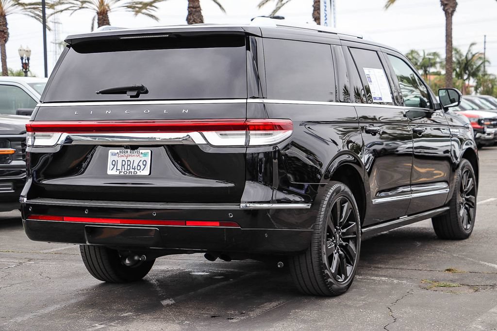 Certified 2023 Lincoln Navigator L Reserve RWD image 7