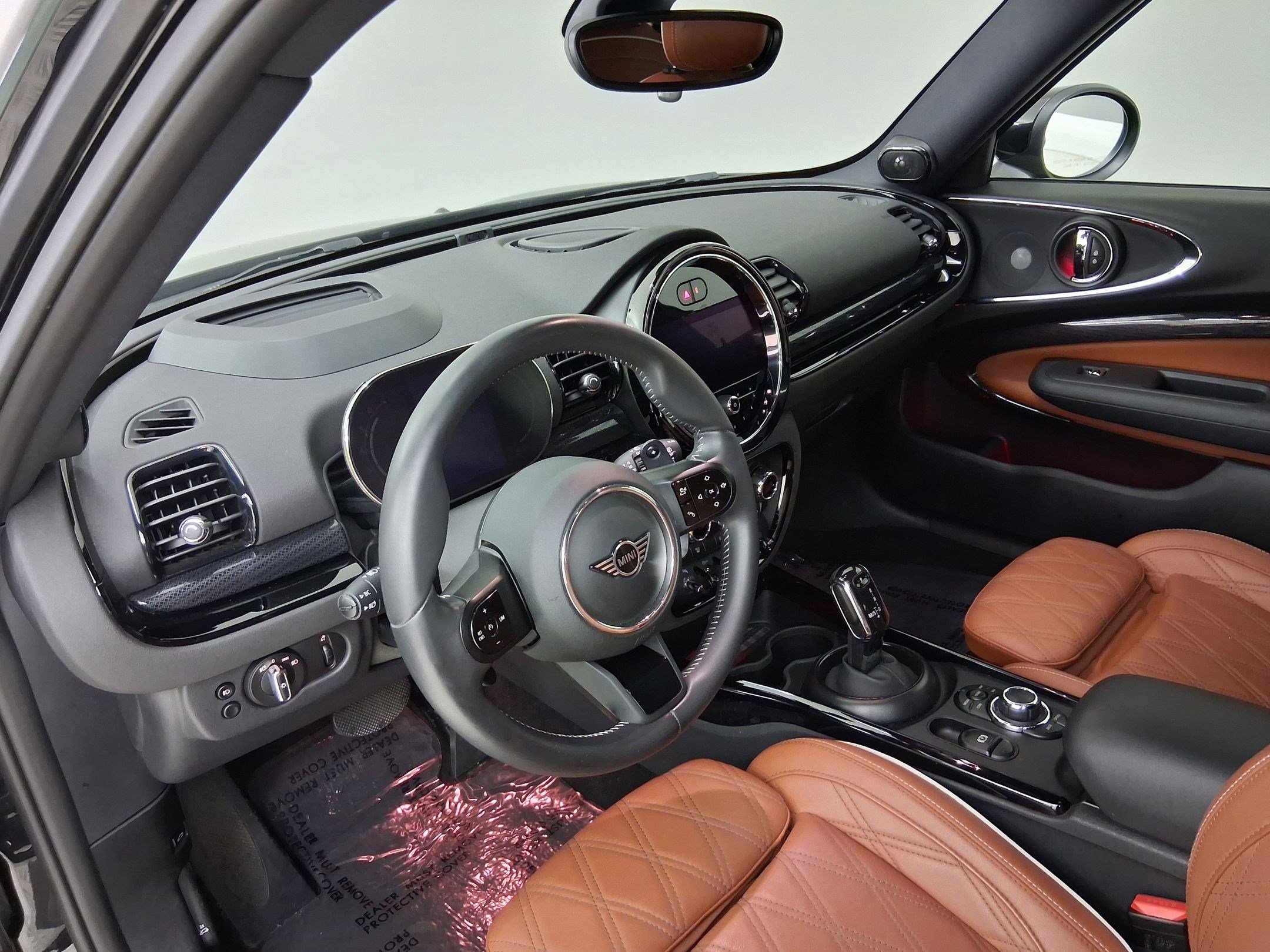 Certified 2024 MINI Cooper Clubman S image 2