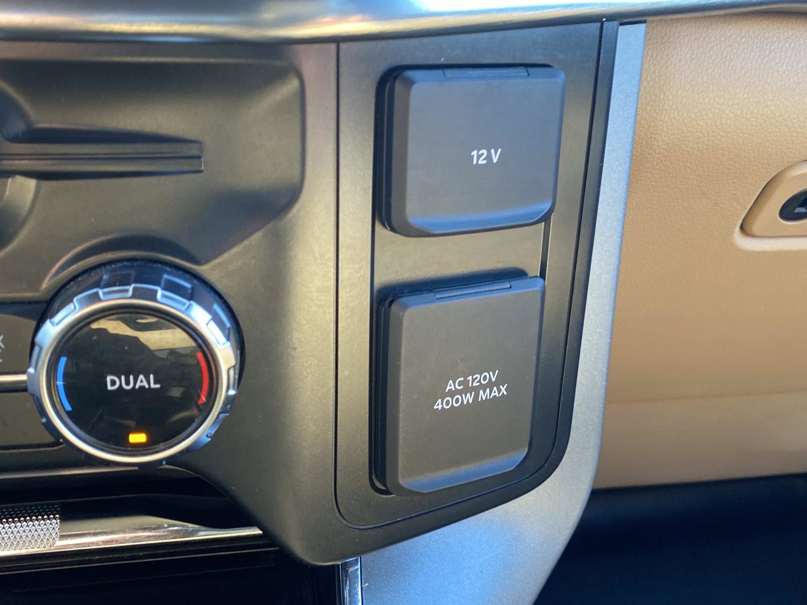 Used 2022 Ford F150 Lariat image 25