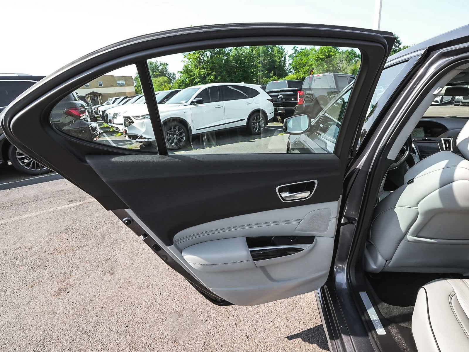 Used 2019 Acura TLX w/ Technology Package AWD/4WD image 12