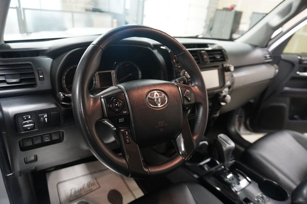 Used 2018 Toyota 4Runner TRD Off-Road Premium AWD/4WD image 14
