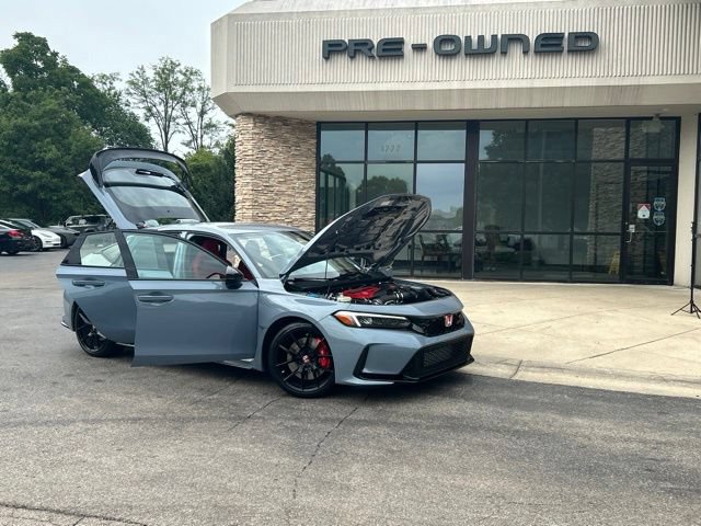 Used 2025 Honda Civic Type R image 9