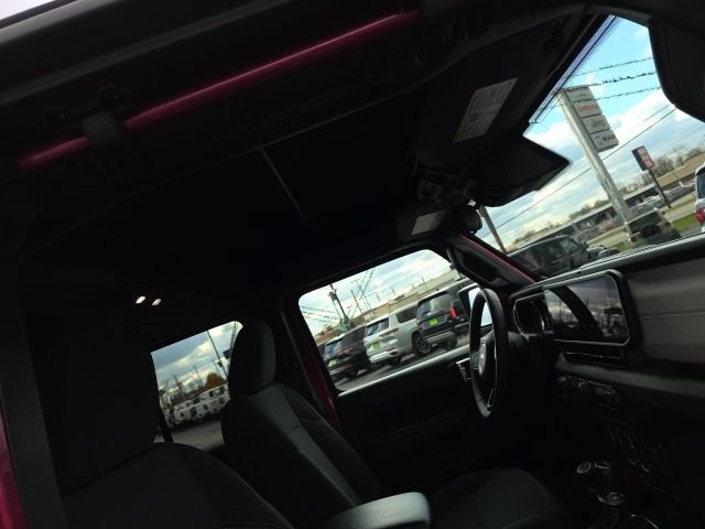 Used 2024 Jeep Gladiator Sport image 39