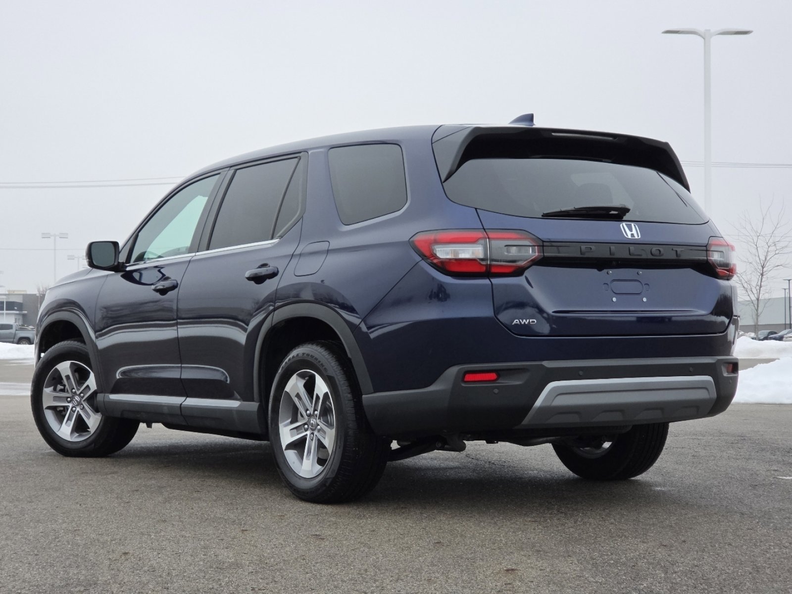 Used 2025 Honda Pilot EX-L image 14