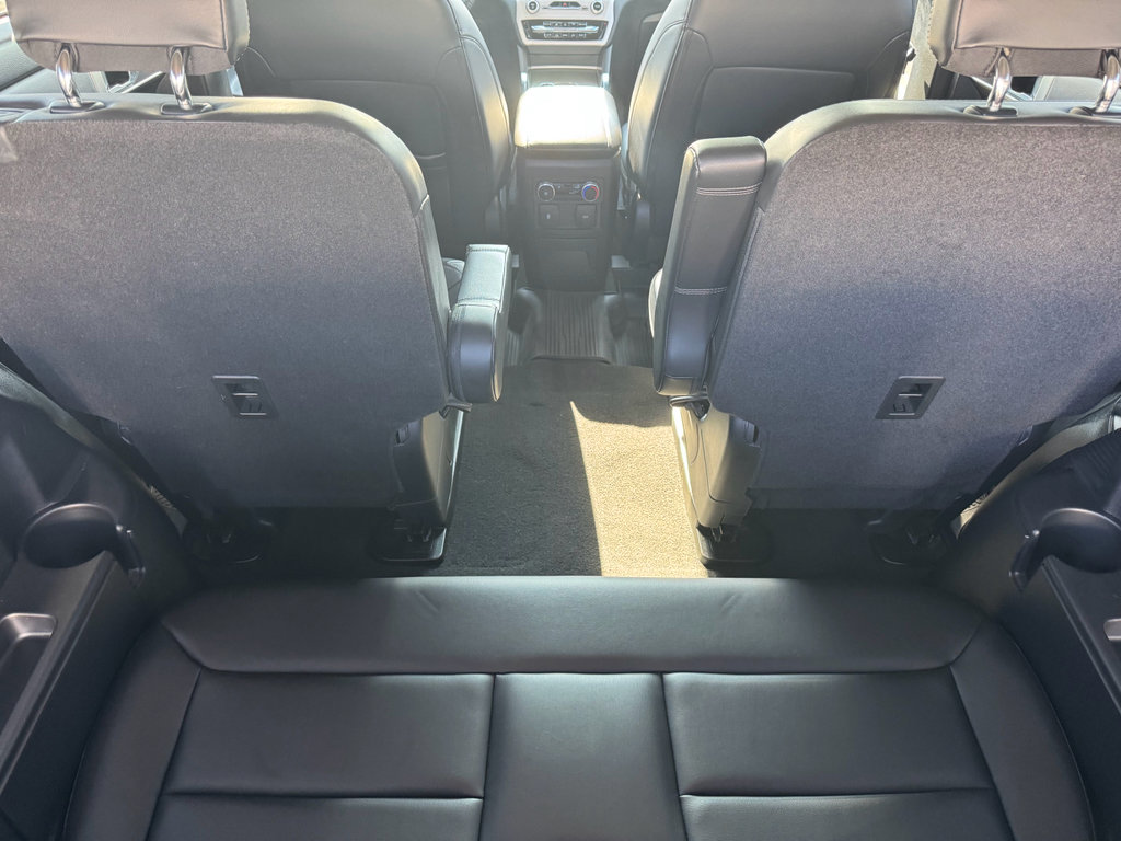 Used 2023 Ford Explorer XLT w/ Equipment Group 202A image 9