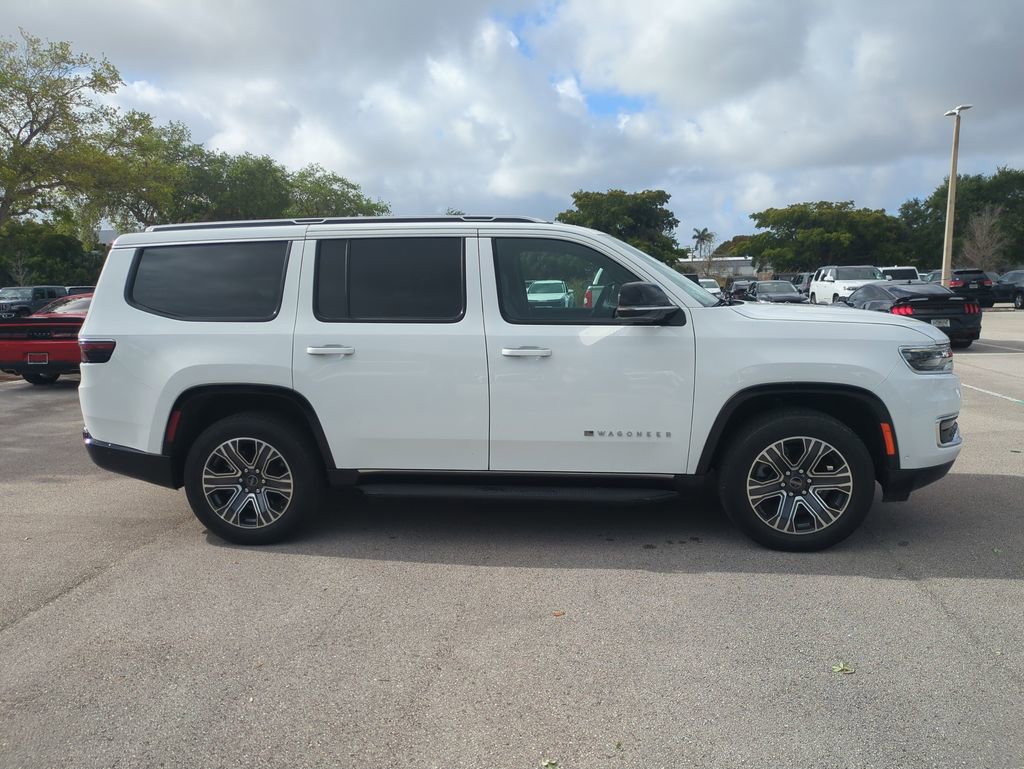 Used 2025 Jeep Wagoneer Series II AWD/4WD image 5