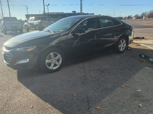 Used 2023 Chevrolet Malibu LT image 3
