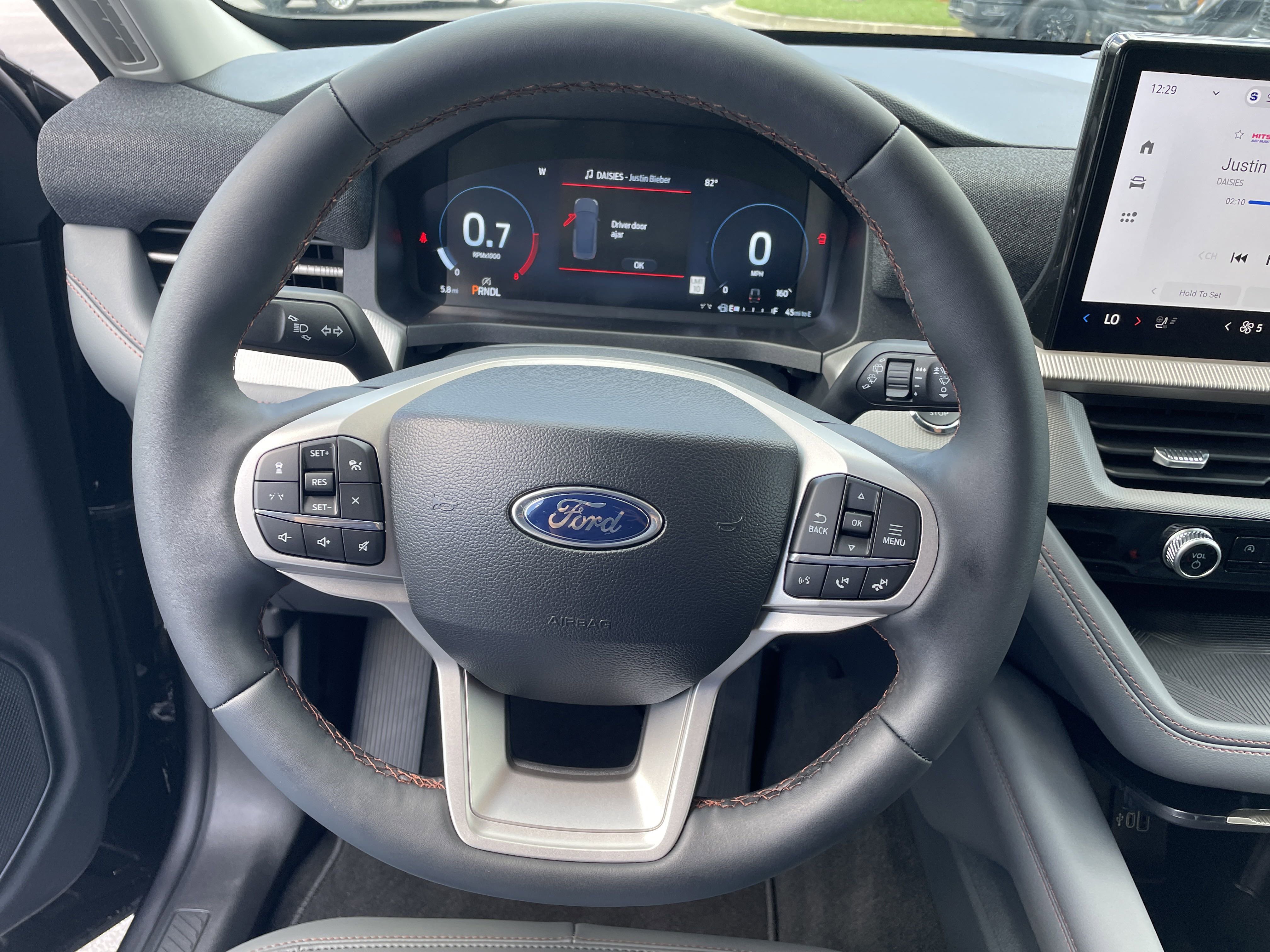 New 2025 Ford Explorer Active w/ Active Comfort Package image 20