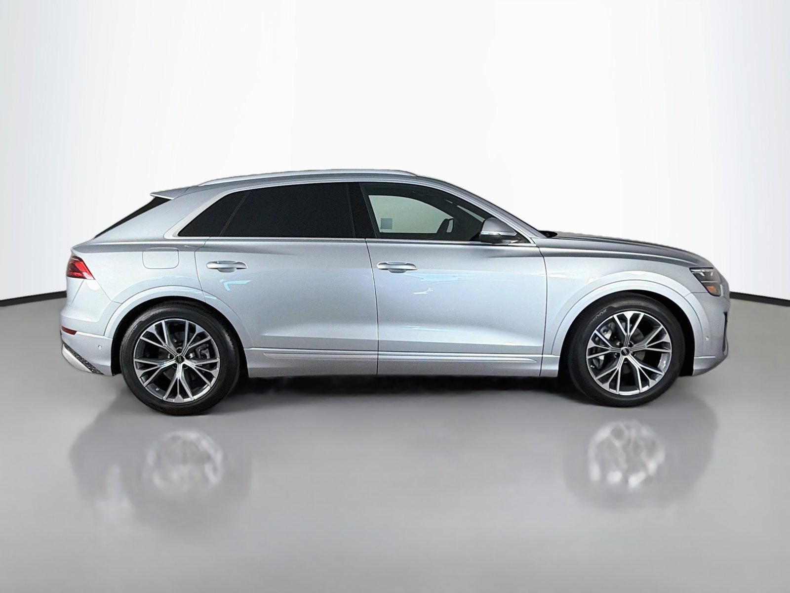 Used 2026 Audi Q8 Premium Plus AWD/4WD image 8