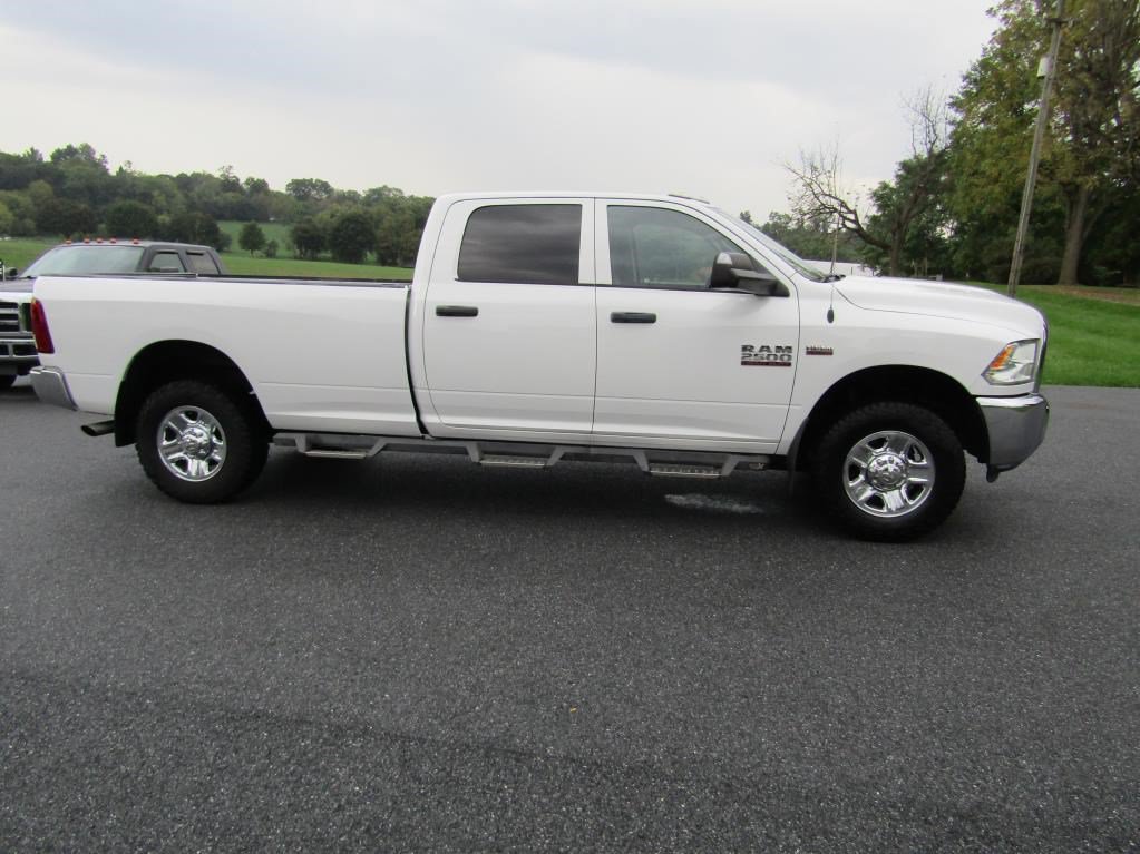 Used 2018 RAM 2500 ST AWD/4WD image 1