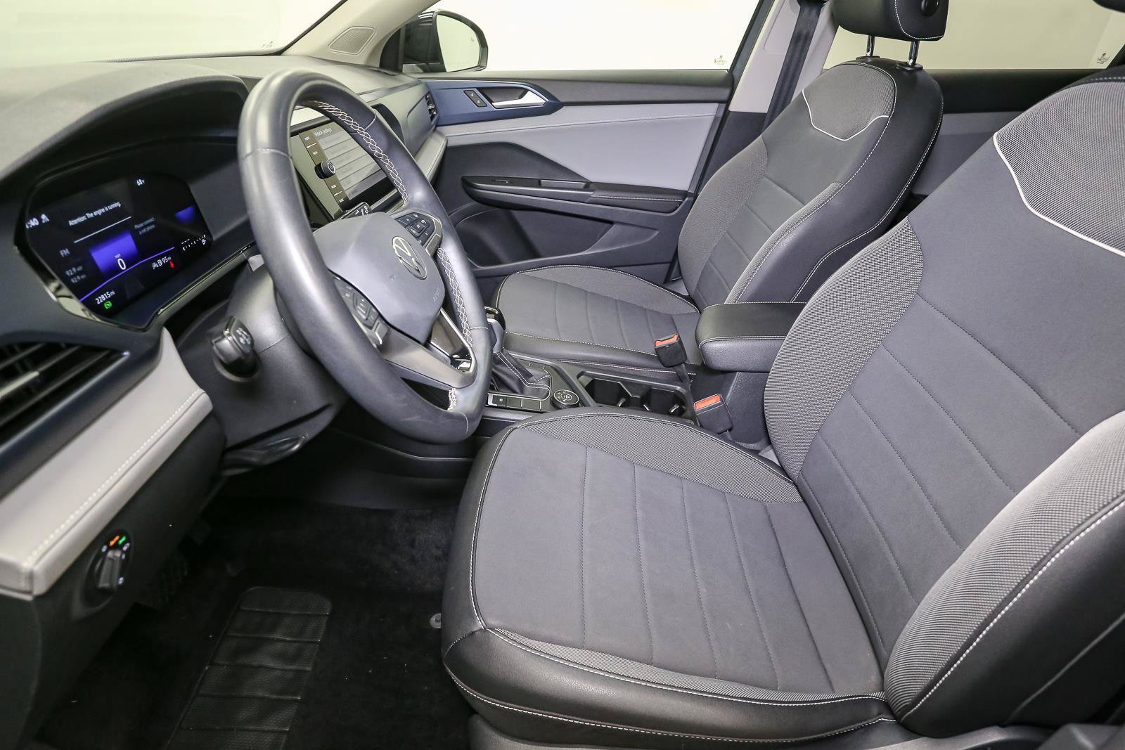 Certified 2024 Volkswagen Taos SE AWD/4WD image 46
