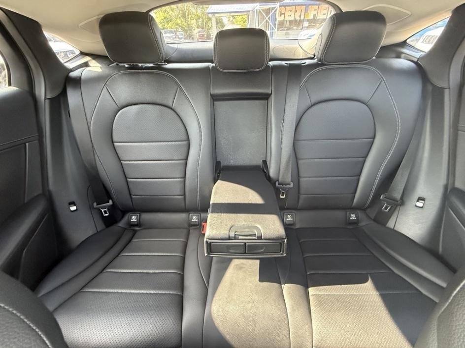 Used 2017 Mercedes-Benz GLC 300 4MATIC Coupe image 38