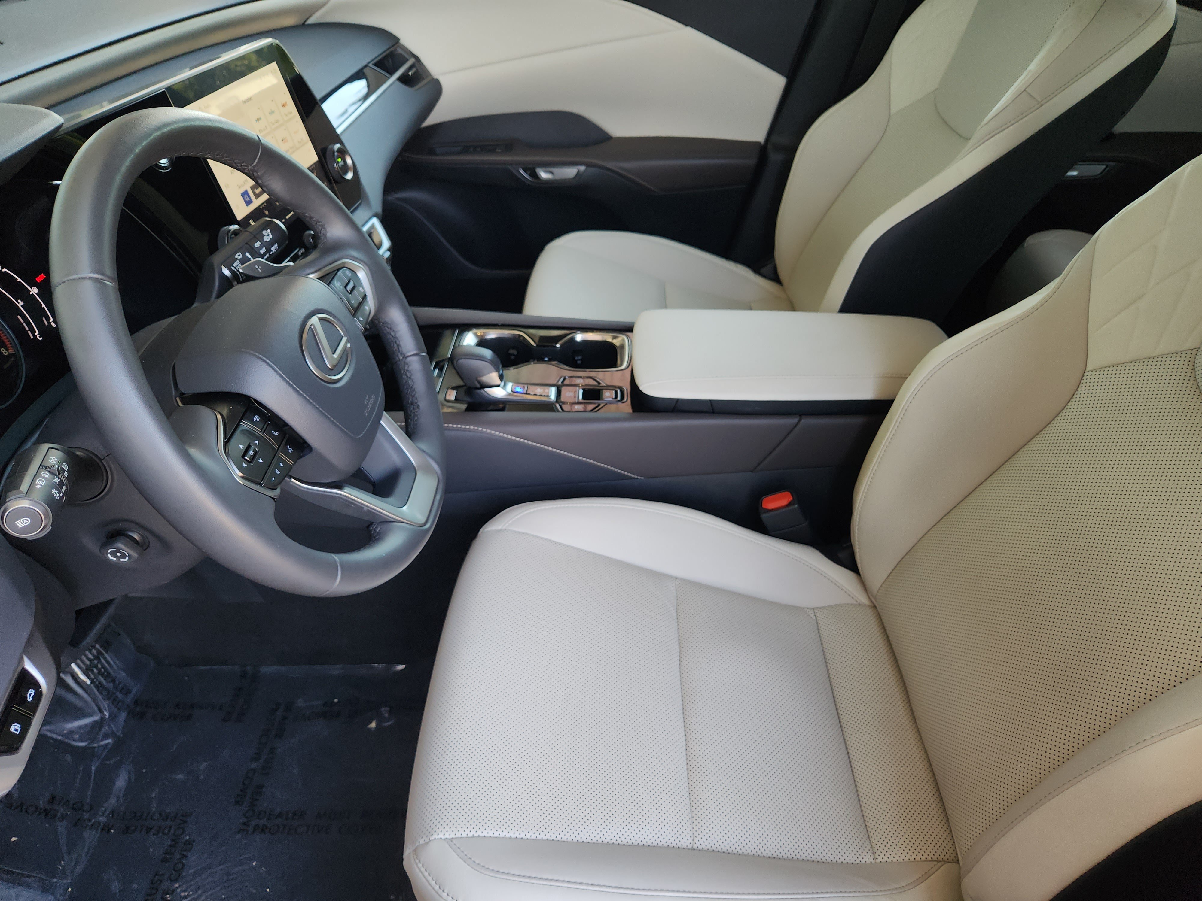 Used 2024 Lexus RX 350 FWD w/ Technology Package image 14
