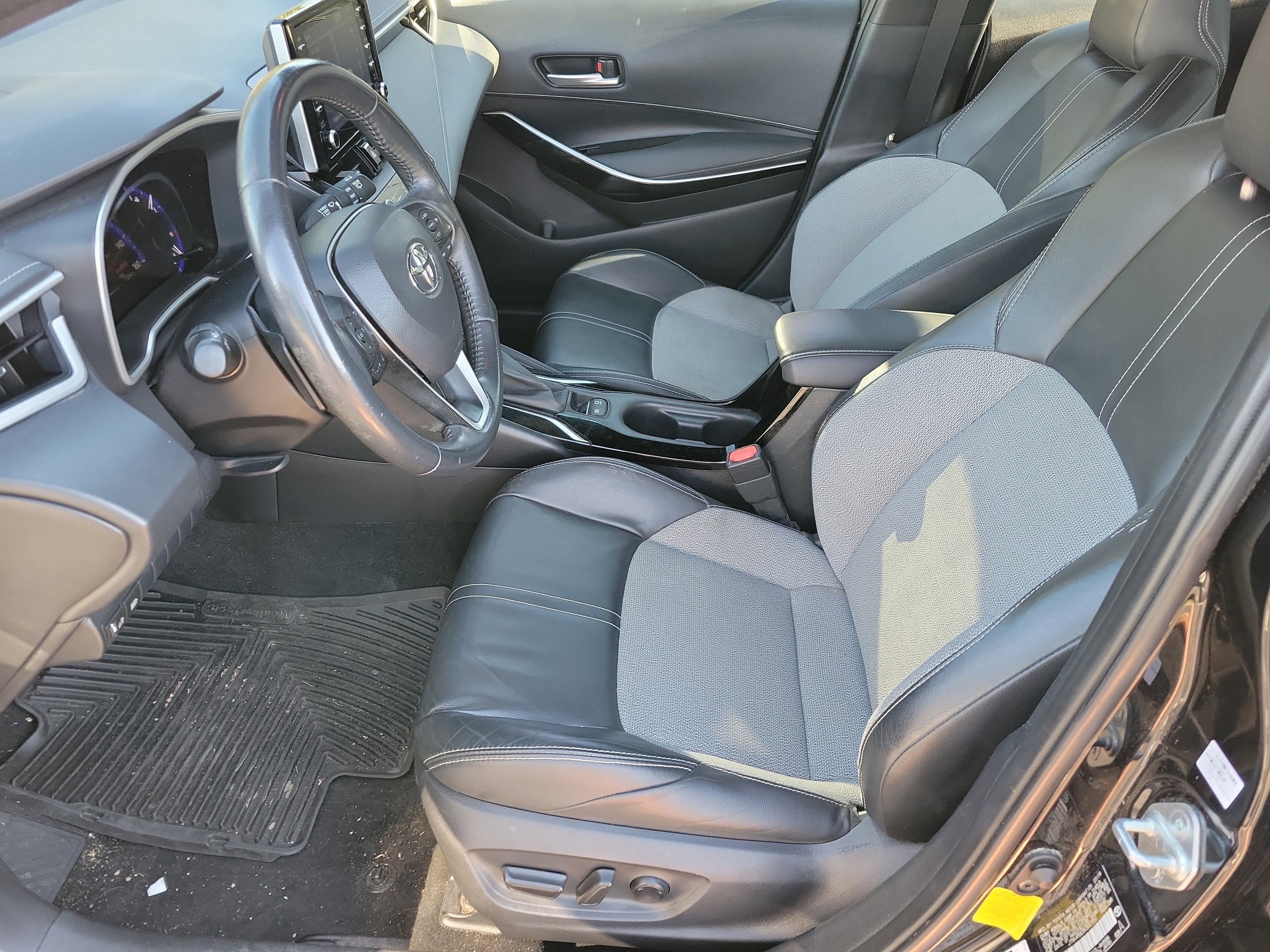 Used 2019 Toyota Corolla XSE image 4