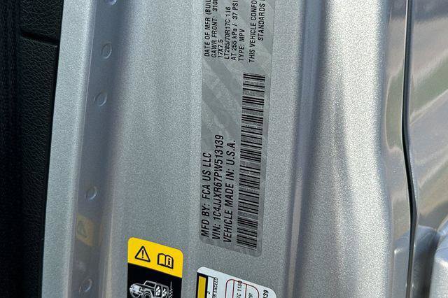 Certified 2023 Jeep Wrangler Unlimited Rubicon 4xe AWD/4WD image 30