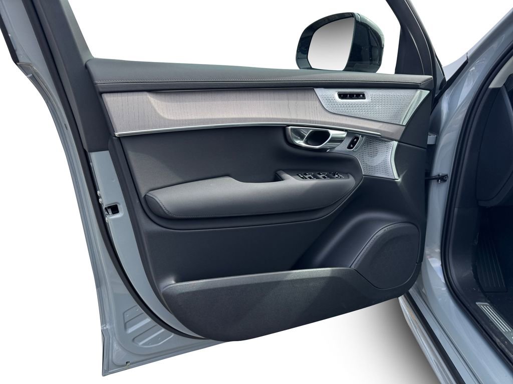 New 2026 Volvo XC90 T8 Ultra w/ Protection Package Premier image 9
