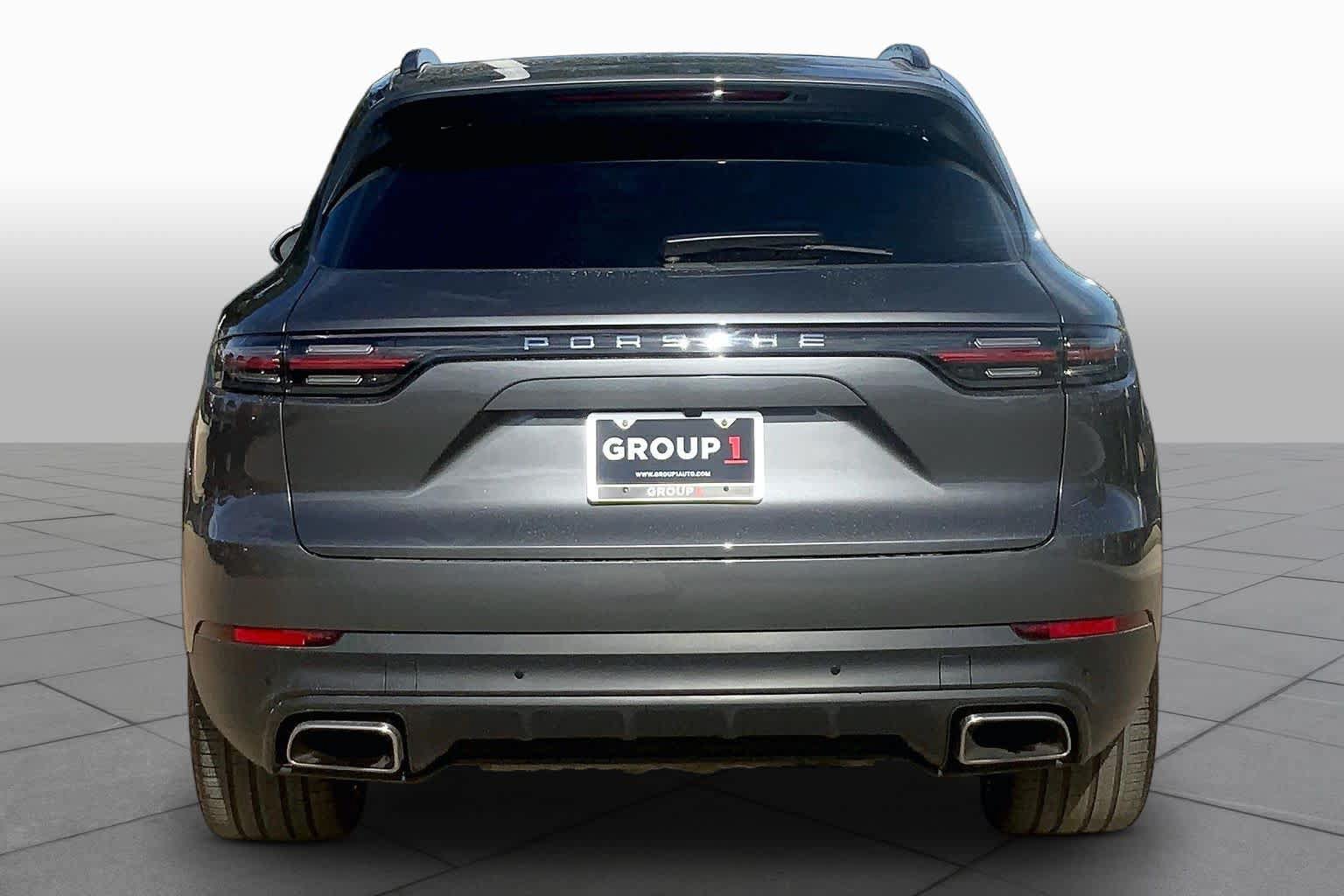 Used 2022 Porsche Cayenne AWD/4WD image 5