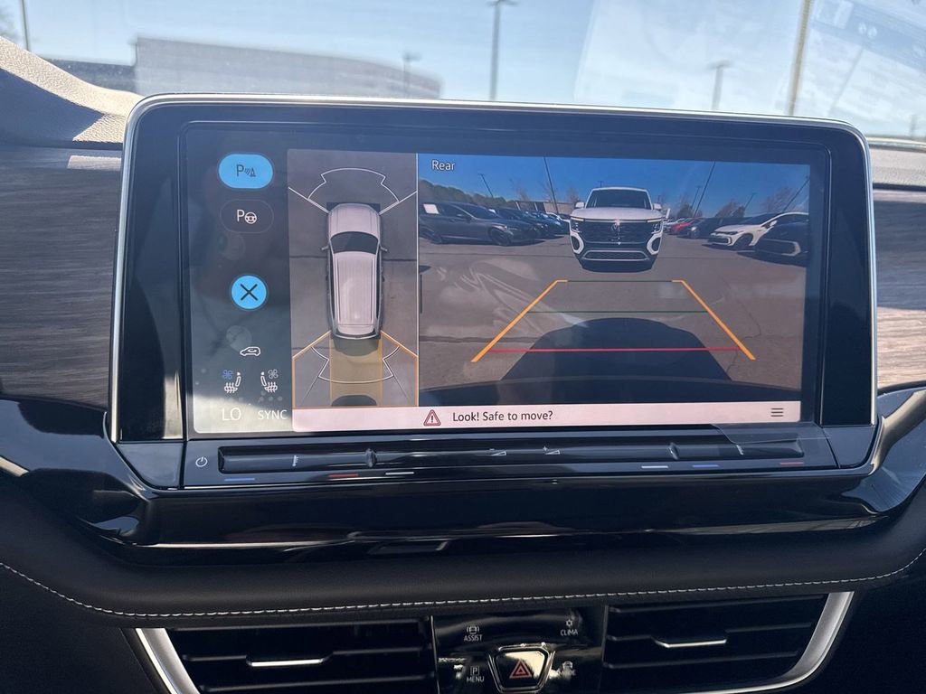 New 2025 Volkswagen Atlas SEL Premium R-Line image 30