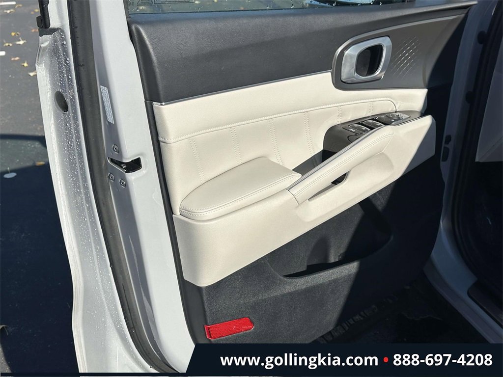 Certified 2023 Kia Sorento SX image 15
