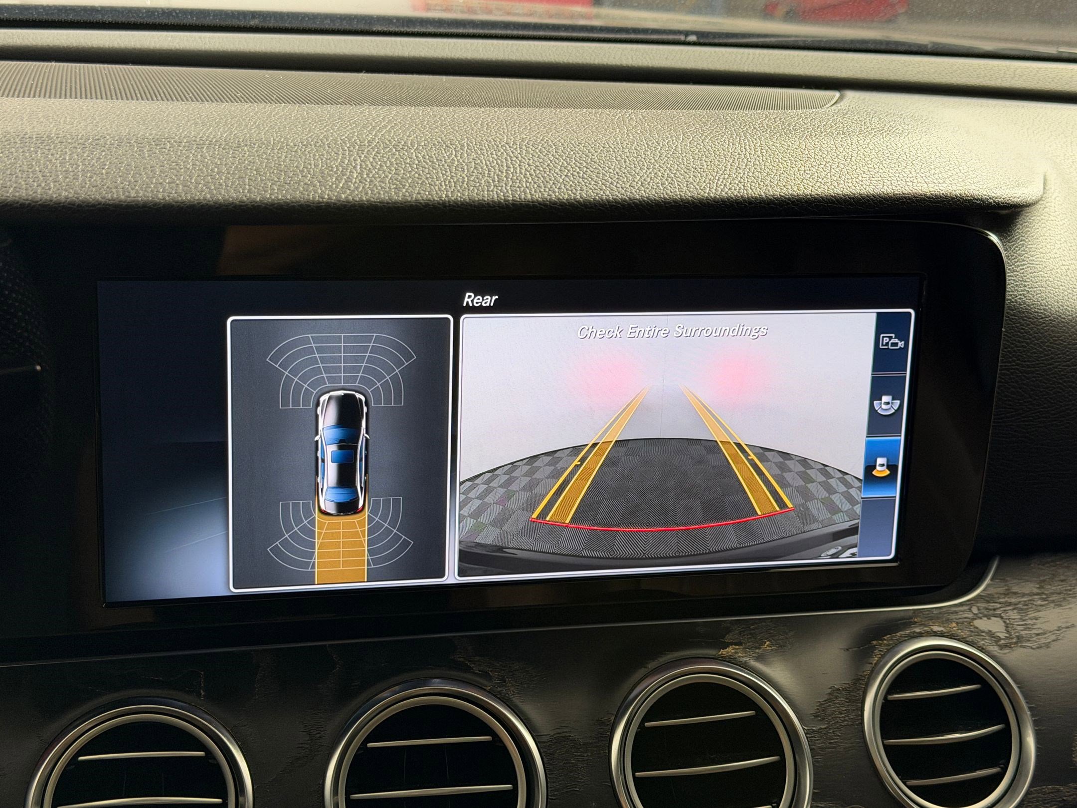 Used 2017 Mercedes-Benz E 300 4MATIC image 25