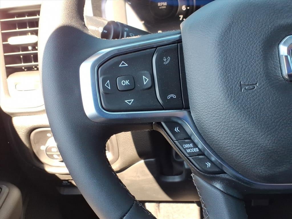 New 2026 RAM 1500 Big Horn AWD/4WD image 13