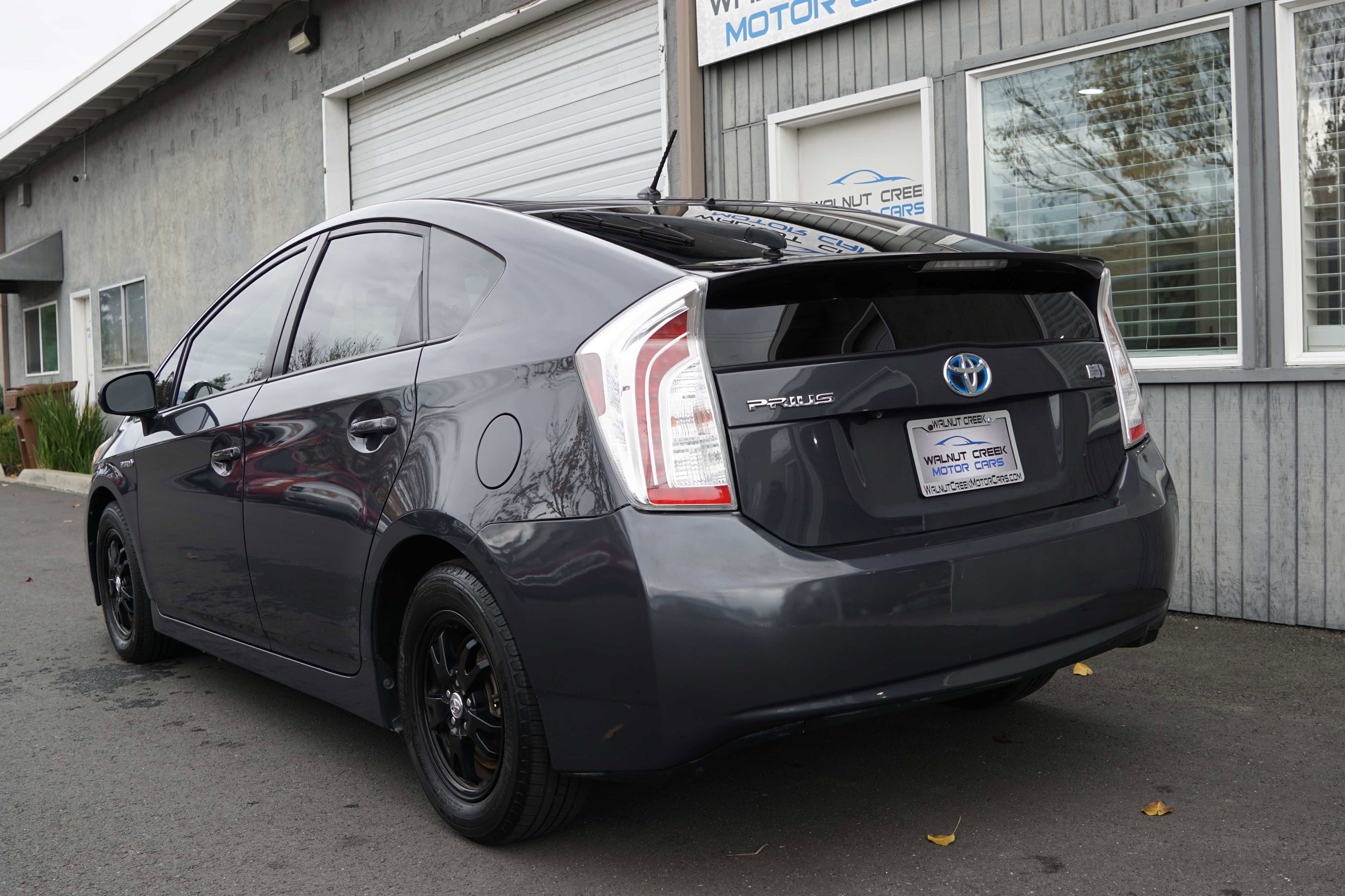 Used 2015 Toyota Prius Two image 16