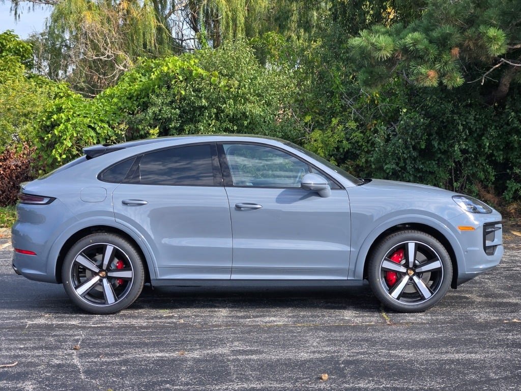 New 2026 Porsche Cayenne S image 8